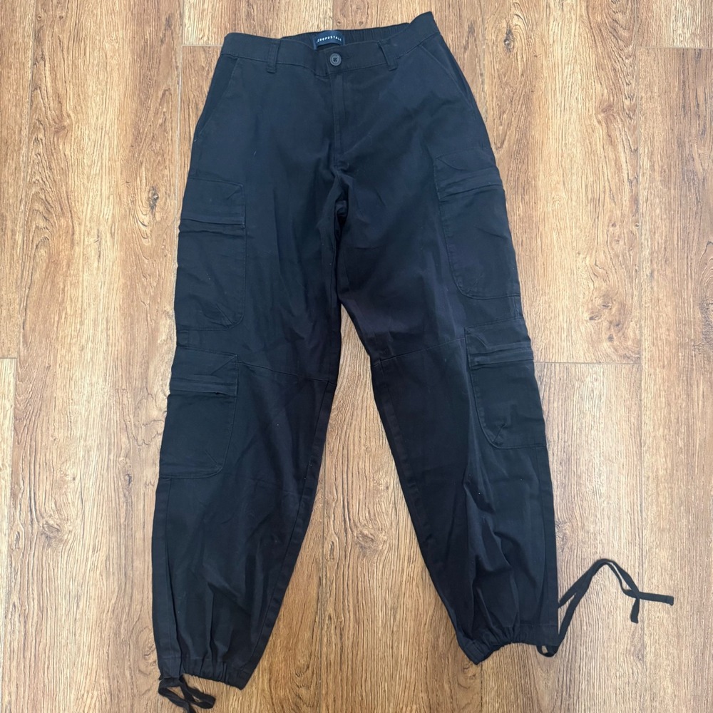 AEROPOSTALE Black Low Rise Cargo Pants Drawstring Ankle Jogger Womens XS utility
